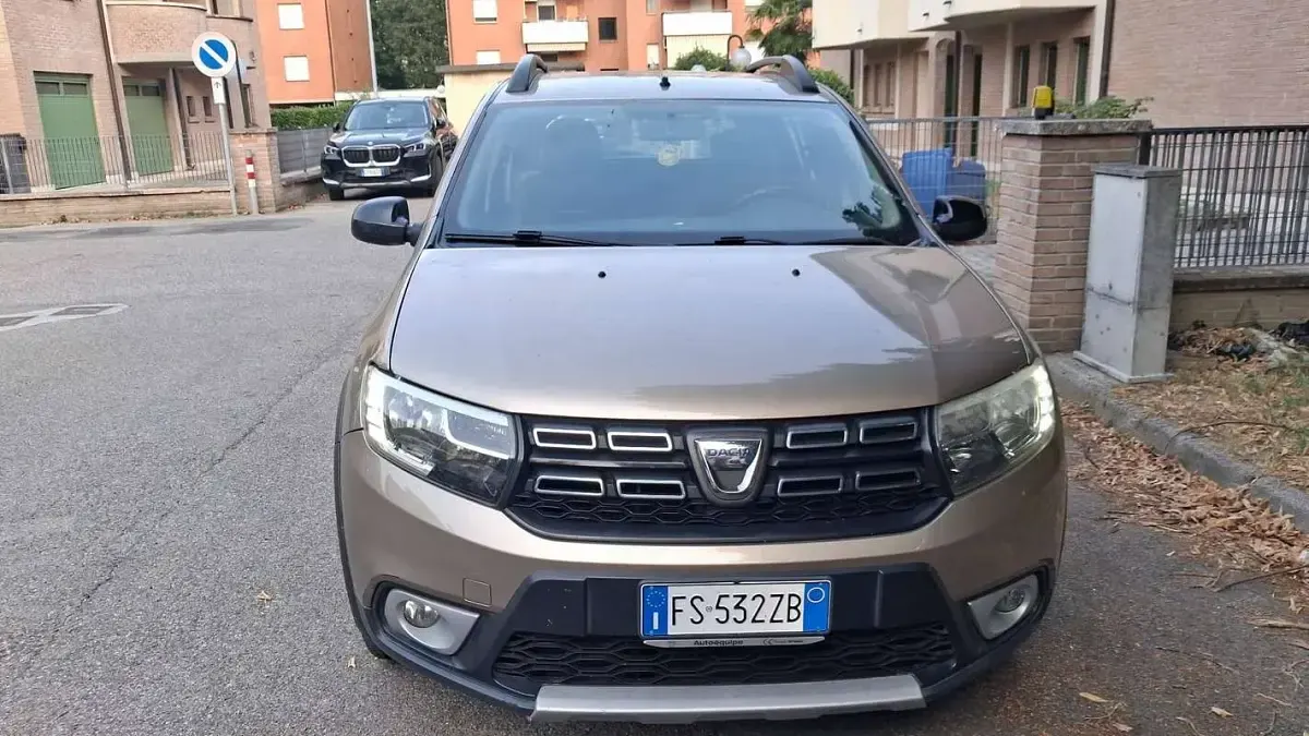 Usata Dacia Sandero Comfort 90 CV (66 kW) 2018 Bronzo Berlina