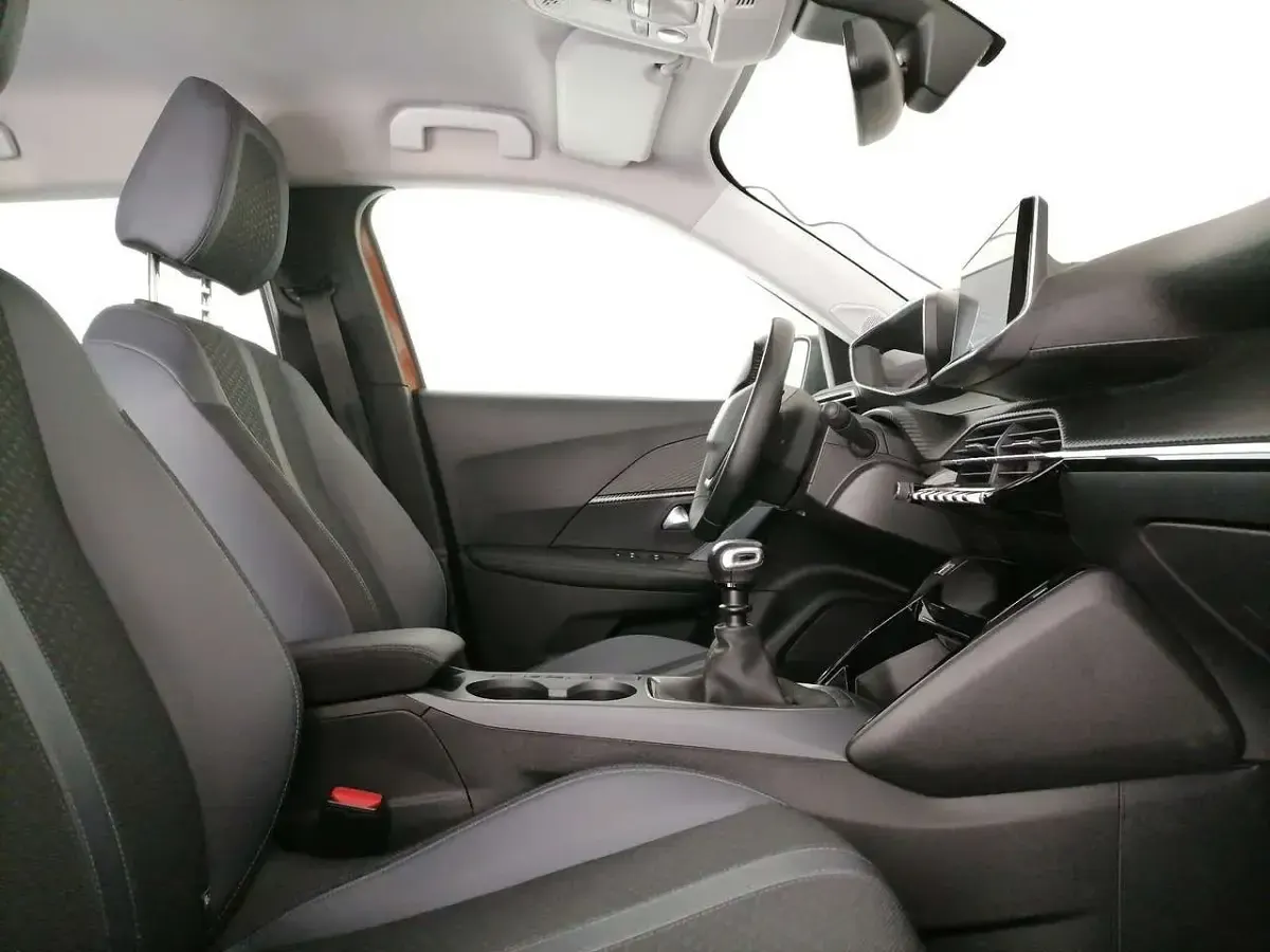 Gebraucht Peugeot 2008 Allure 131 PS (96 kW) 2020 Orange SUV