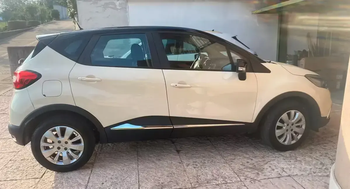 Usata Renault Captur 90 CV (66 kW) 2013 Bianco SUV