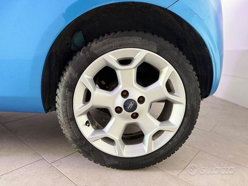 Usata Ford Ka Plus Titanium 69 CV (50 kW) 2011 Blu Utilitaria
