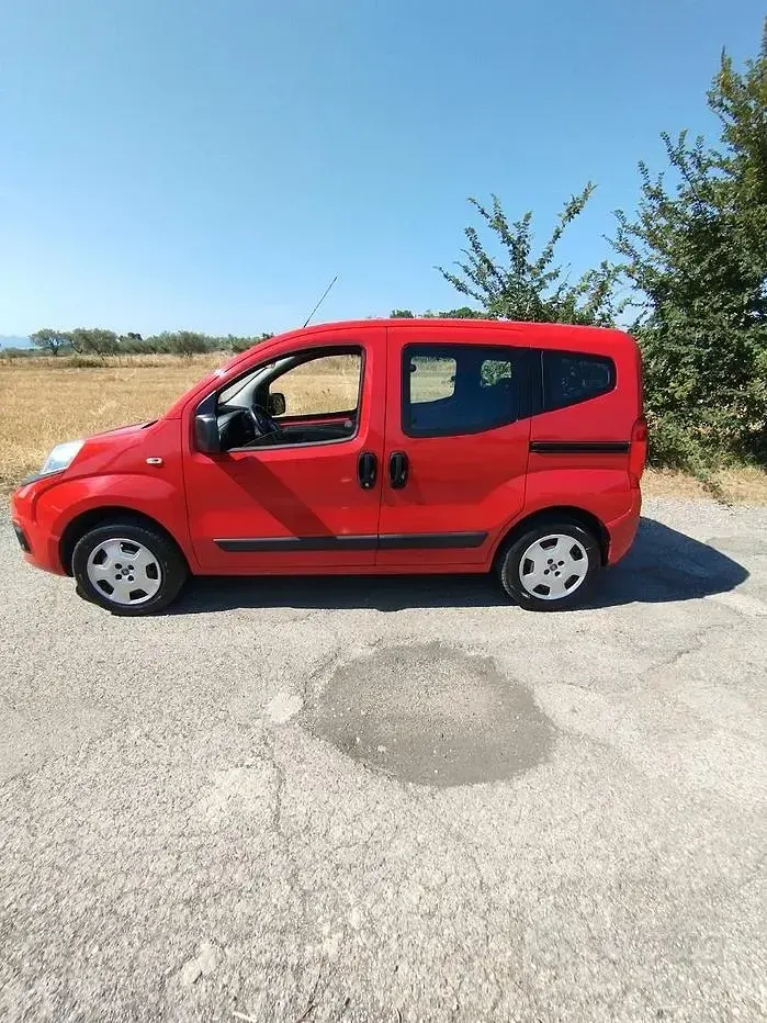 Usata Fiat Qubo Trekking 77 CV (56 kW) 2017 Rosso Monovolume