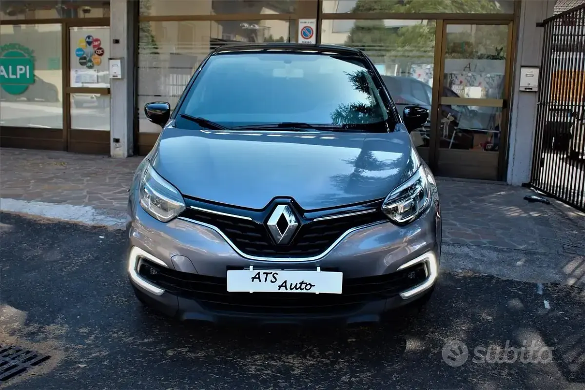 Usata Renault Captur 90 CV (66 kW) 2019 Grigio SUV
