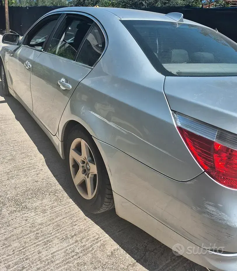 Usata BMW 530 177 CV (130 kW) 2007 Grigio Berlina