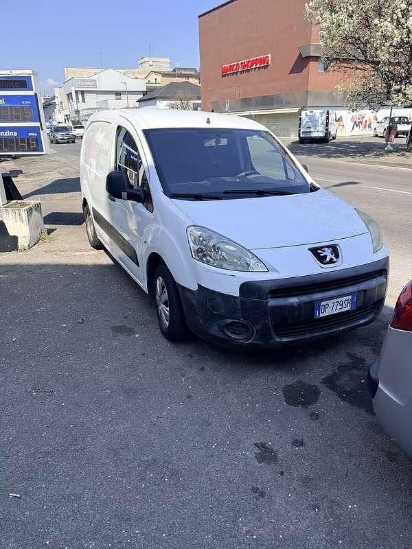 Usata Peugeot TePee Outdoor 90 CV (66 kW) 2008 Station wagon