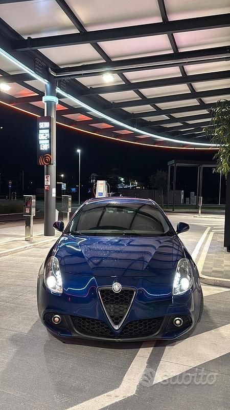 Usata Alfa Romeo Giulietta Super 120 CV (88 kW) 2017 Blu Utilitaria