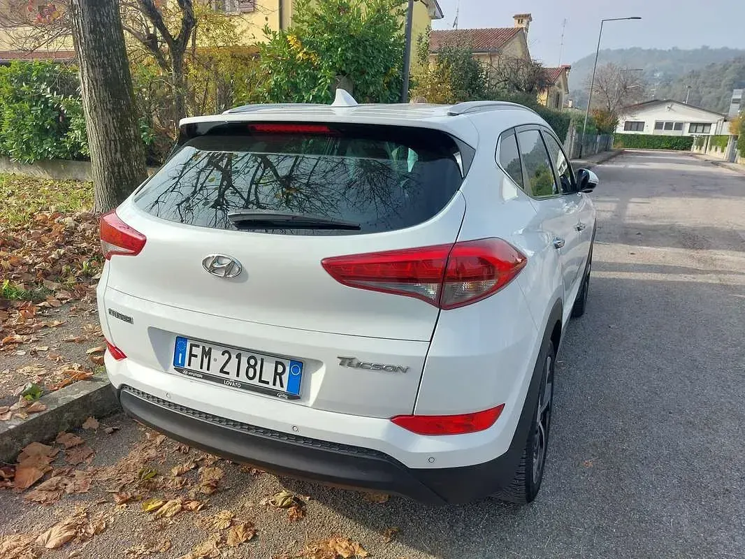 Usata Hyundai Tucson Xpossible 141 CV (103 kW) 2018 Bianco SUV