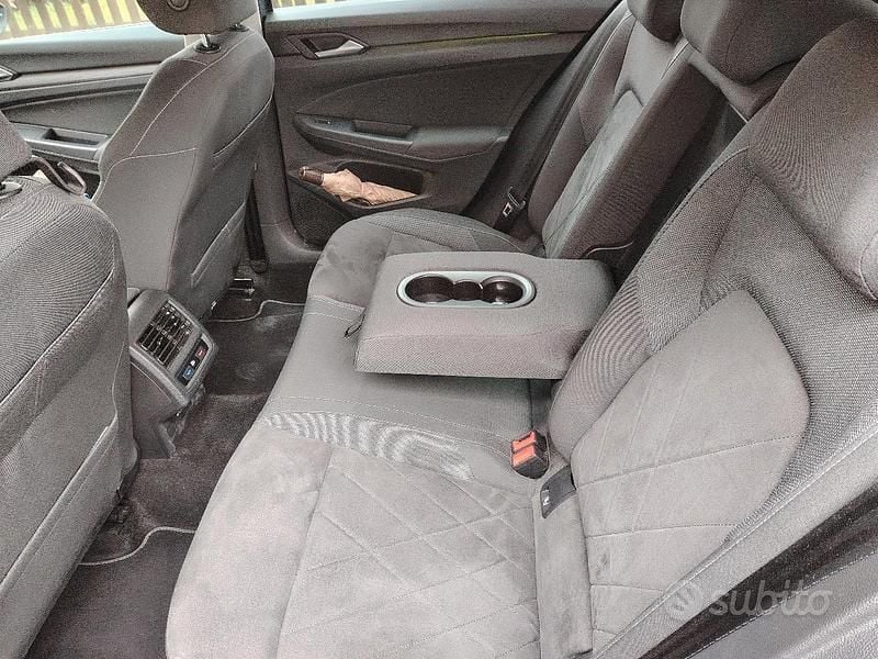 Usata VW Golf VIII 116 CV (85 kW) 2020 Grigio Berlina