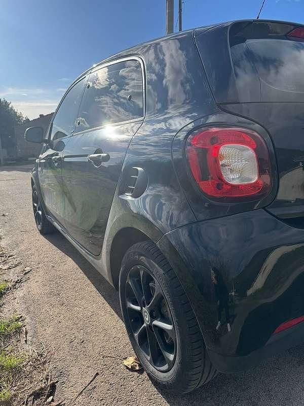 Usata Smart ForFour Passion 71 CV (52 kW) 2021 Nero Utilitaria