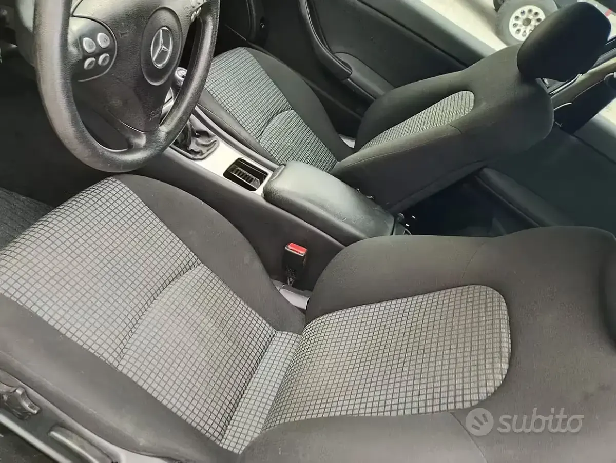Usata Mercedes C220 150 CV (110 kW) 2004 Coupé