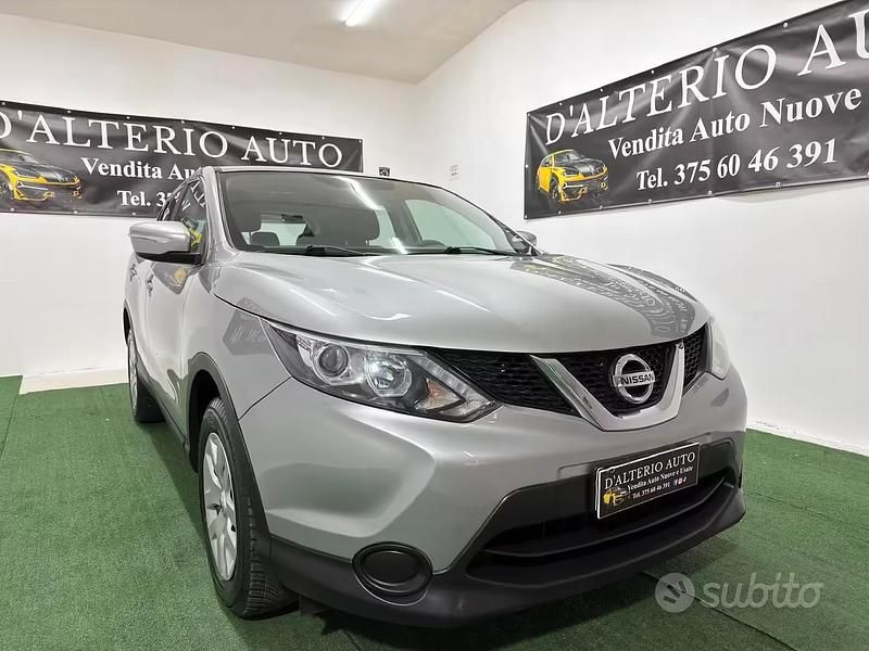 Usata Nissan Qashqai Acenta 110 CV (80 kW) 2014 Grigio SUV