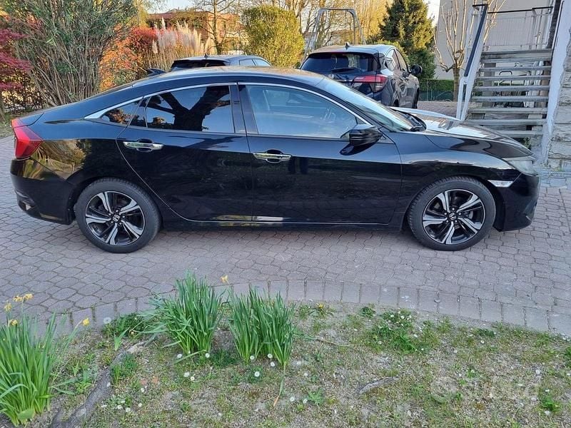 Usata Honda Civic Elegance 182 CV (133 kW) 2018 Nero Berlina