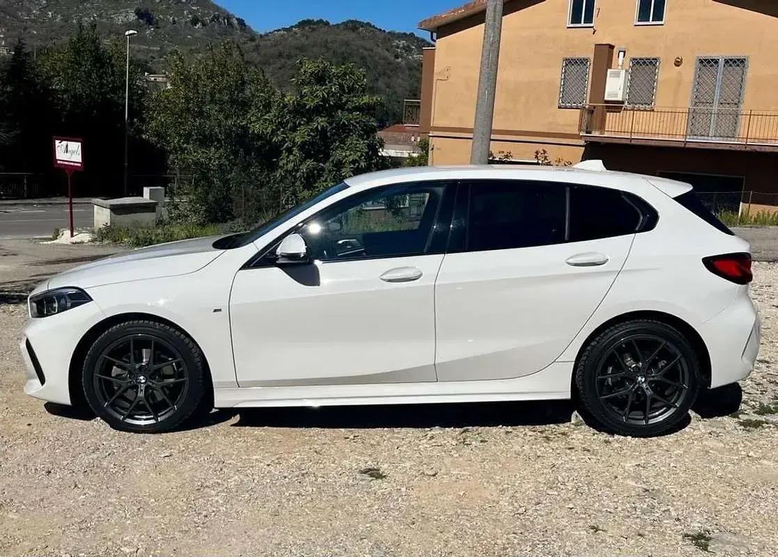 Usata BMW 118 M Sport 150 CV (110 kW) 2020 Bianco Utilitaria