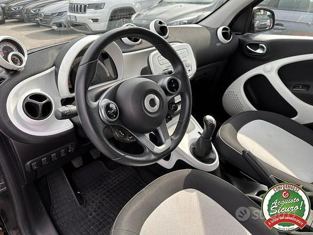 Usata Smart ForFour 71 CV (52 kW) 2015 Grigio Utilitaria