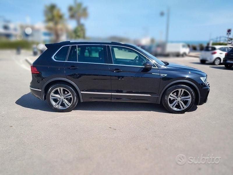 Usata VW Tiguan R-line 116 CV (85 kW) 2018 Nero SUV