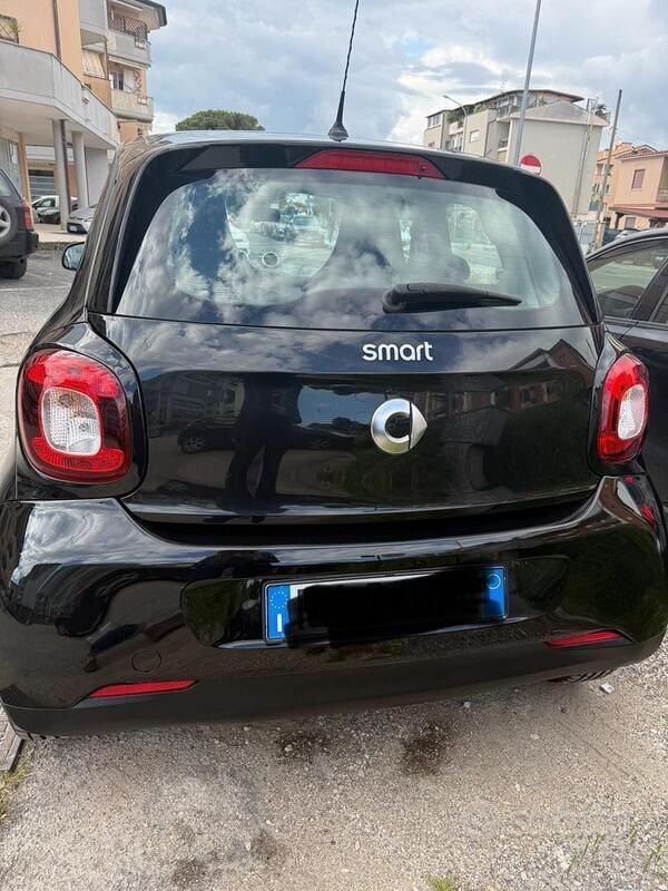 Usata Smart ForFour 61 CV (44 kW) 2018 Nero Utilitaria