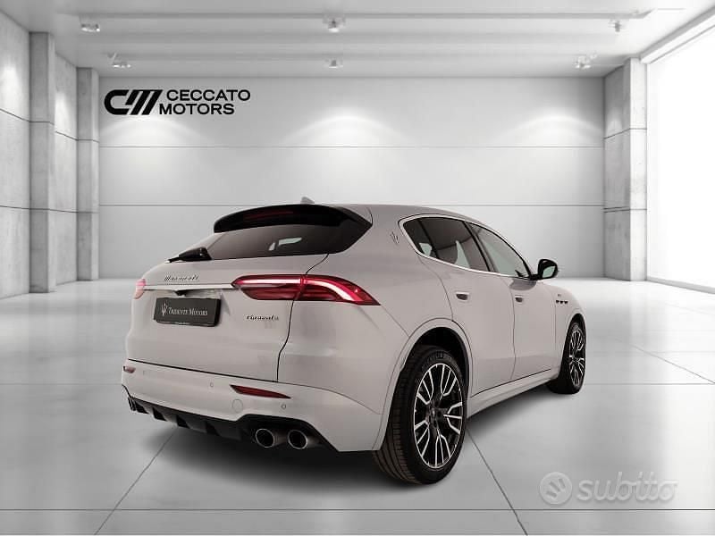 Usata Maserati Grecale GT 250 CV (183 kW) 2023 Argento SUV