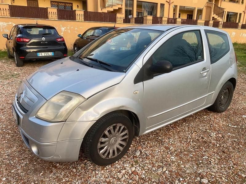 Usata Citroën C2 Exclusive 60 CV (44 kW) 2008 Grigio Utilitaria