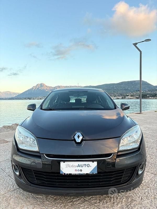 Usata Renault Mégane 110 CV (80 kW) 2012 Grigio Berlina