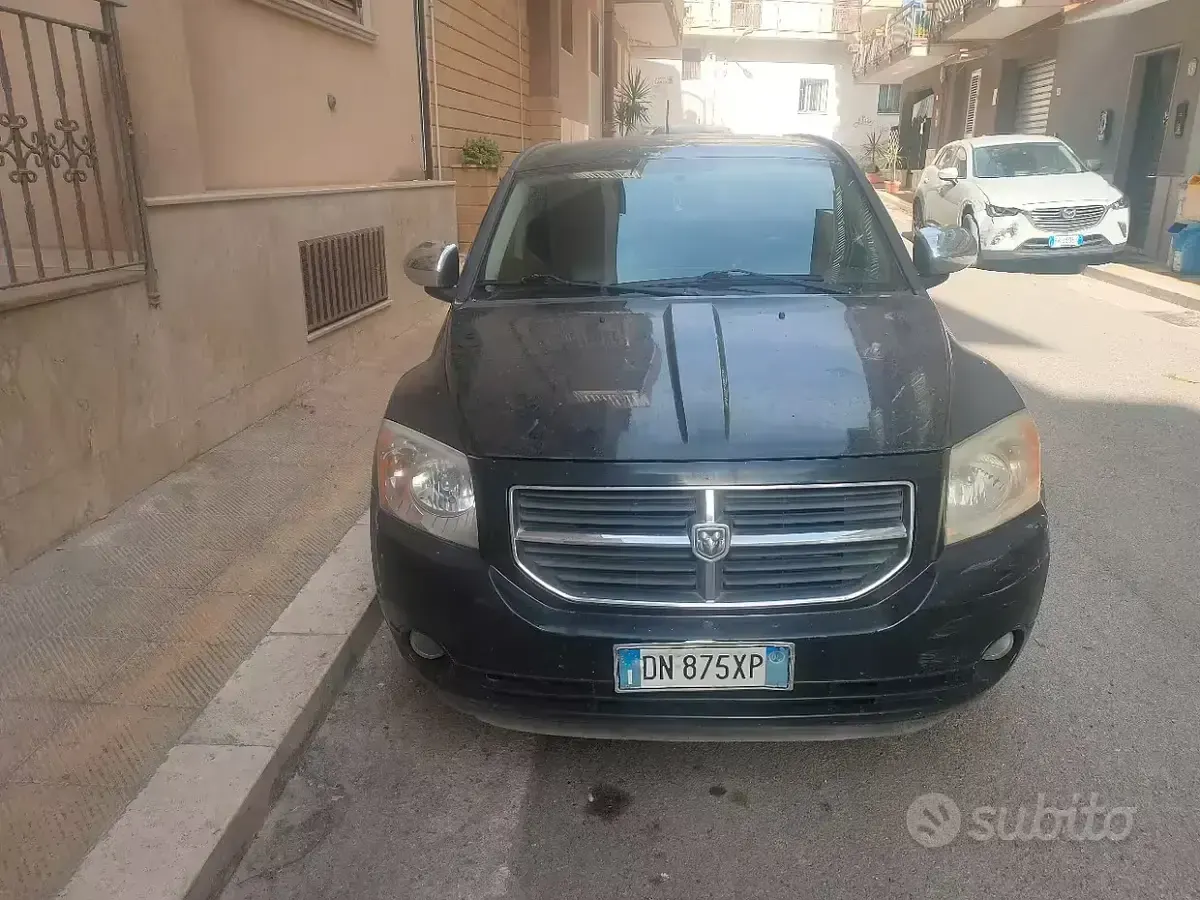 Usata Dodge Caliber SE 140 CV (102 kW) 2008 Nero Utilitaria