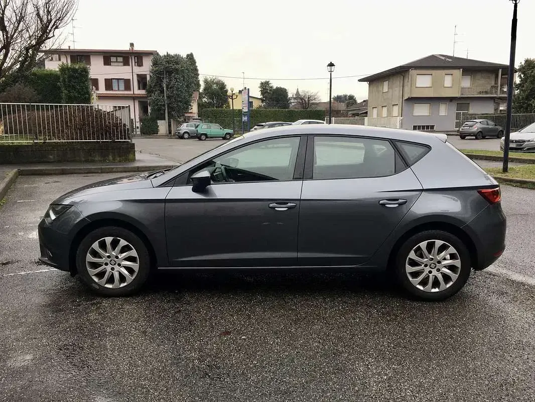 Usata Seat Leon Business 110 CV (80 kW) 2016 Berlina