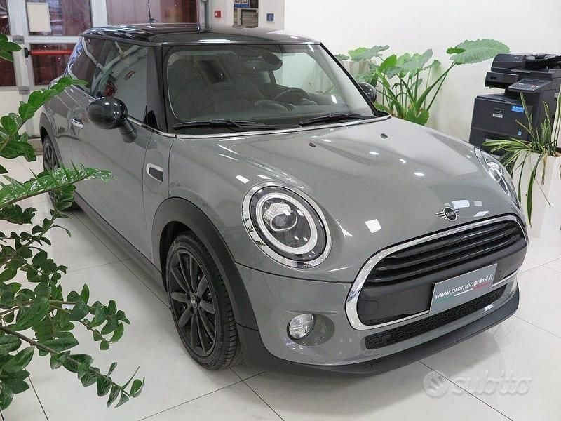 Usata Mini ONE 102 CV (75 kW) 2018 Grigio Utilitaria