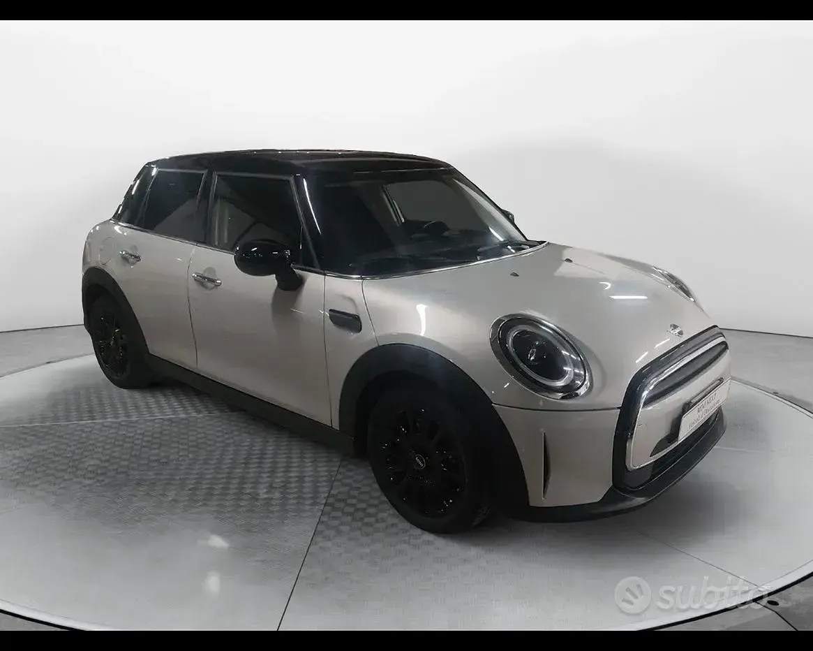 Usata Mini Cooper Classic 136 CV (100 kW) 2022 Bianco Utilitaria