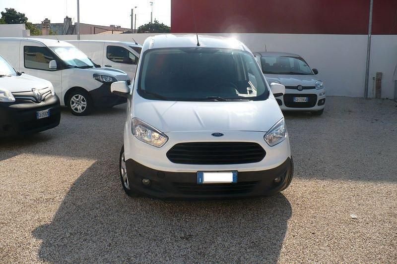 Usata Ford Tourneo Courier 75 CV (55 kW) 2018 Bianco Monovolume