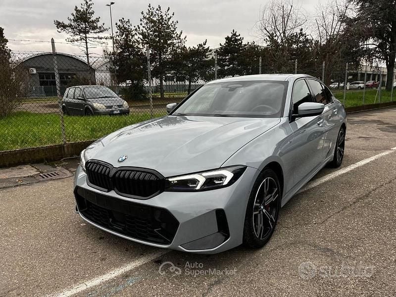 Usata BMW 320e M Sport 190 CV (139 kW) 2025 Grigio Berlina