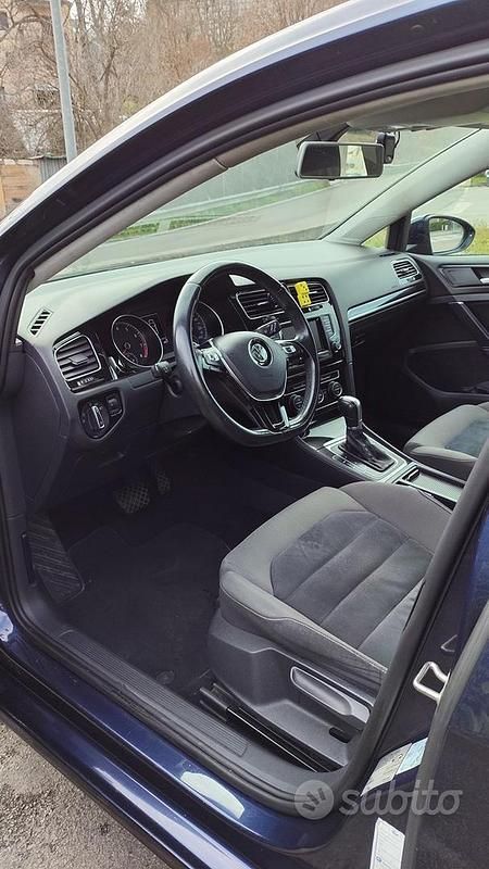 Usata VW Golf VII 2013 Blu Utilitaria