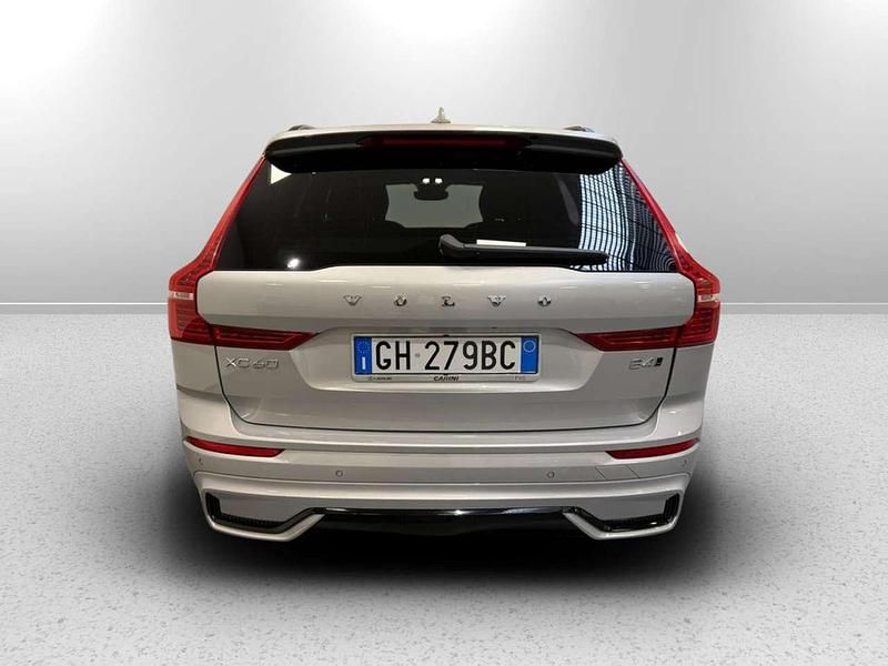 Usata Volvo XC60 R-Design 211 CV (155 kW) 2021 Argento SUV