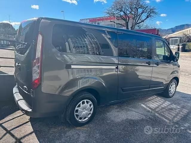 Usata Ford Tourneo Trend 130 CV (95 kW) 2018 Grigio Monovolume
