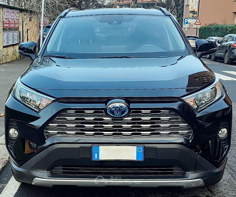 Usata Toyota RAV4 Hybrid 178 CV (130 kW) 2021 Nero SUV