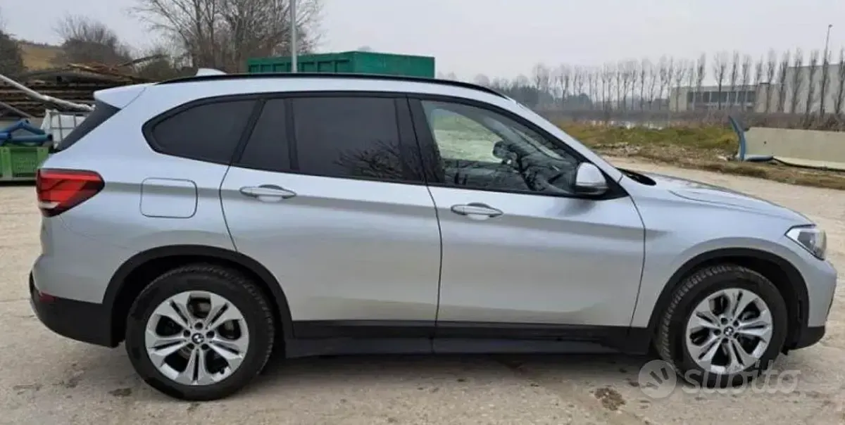 Usata BMW X1 Advantage 125 CV (91 kW) 2021 Grigio SUV