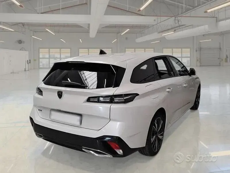 Usata Peugeot 308 SW Allure 130 CV (95 kW) 2022 Bianco Station wagon