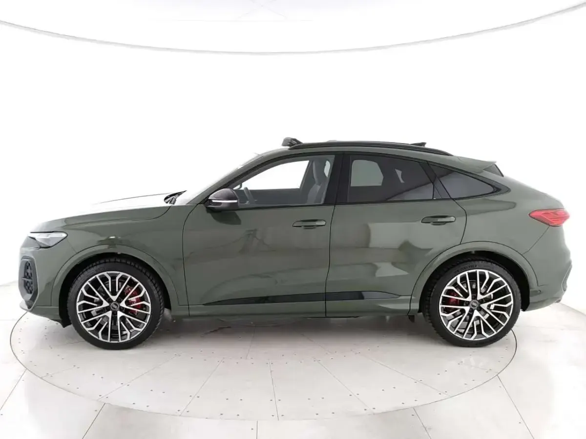 Nuova Audi SQ5 Sportback Sport 367 CV (269 kW) 2025 Verde SUV