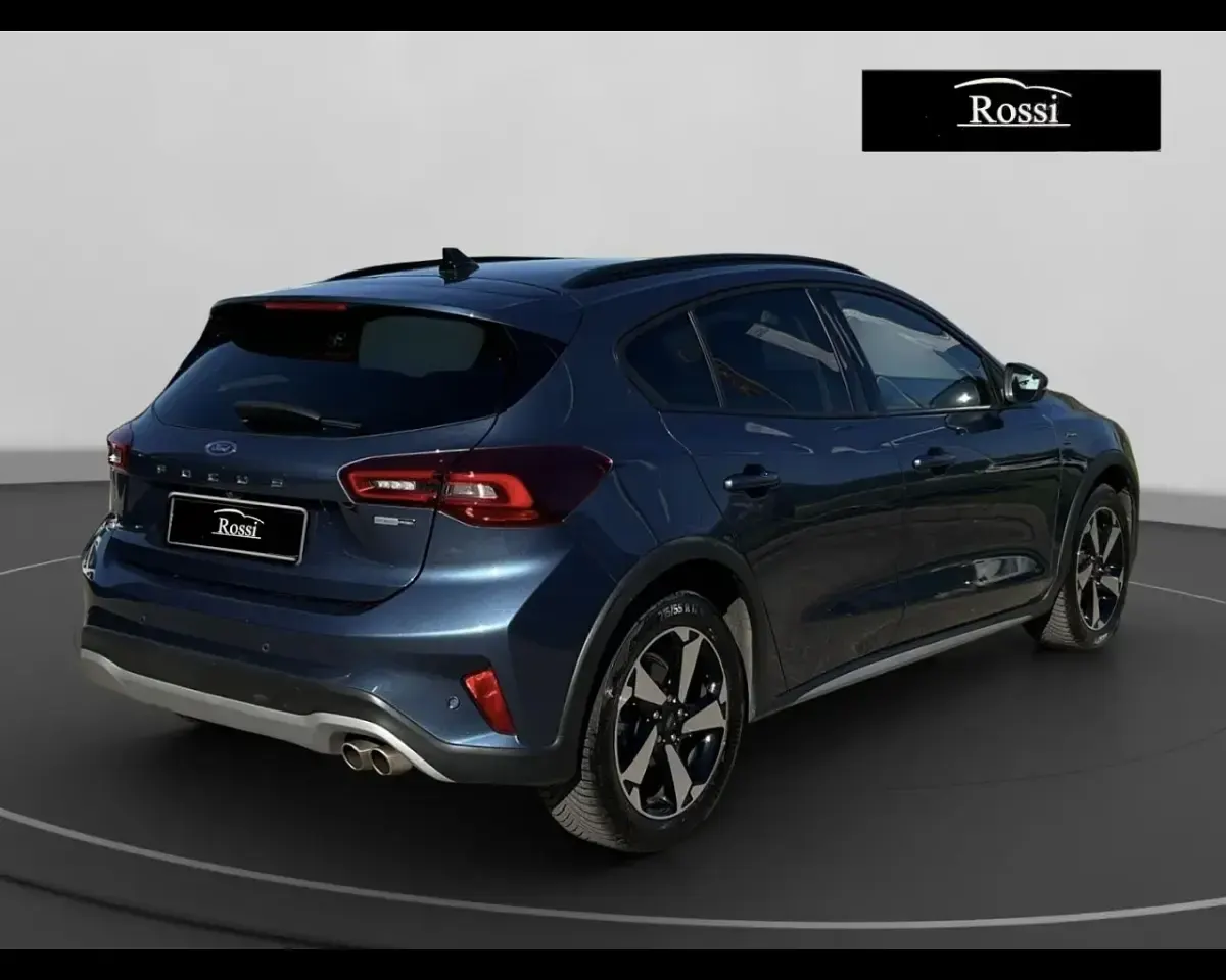 Usata Ford Focus Active 125 CV (91 kW) 2022 Blu Berlina