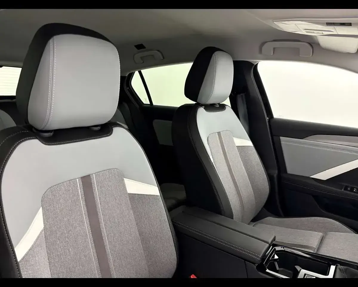Occasion Opel Astra Business Elegance 131 ch (96 kW) 2024 Noir Citadine