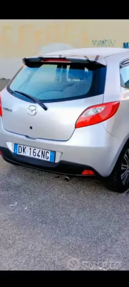 Usata Mazda 2 86 CV (63 kW) 2007 Grigio Utilitaria