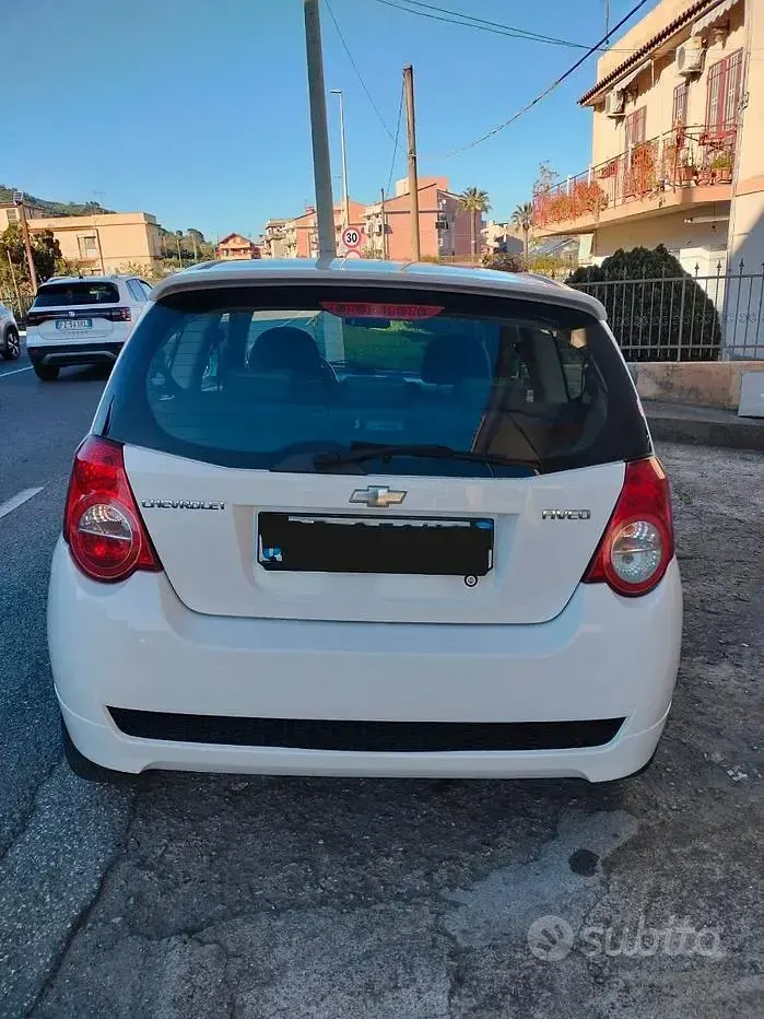 Usata Chevrolet Aveo 84 CV (61 kW) 2008 Bianco Utilitaria