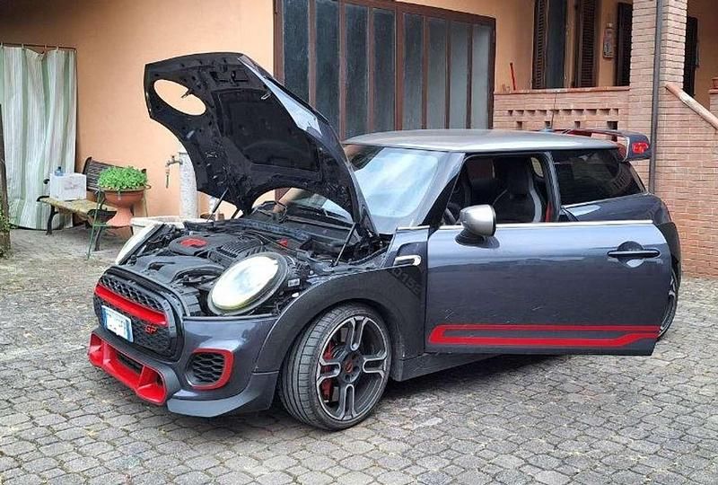 Usata Mini John Cooper Works Comfort 306 CV (225 kW) 2020 Grigio Utilitaria