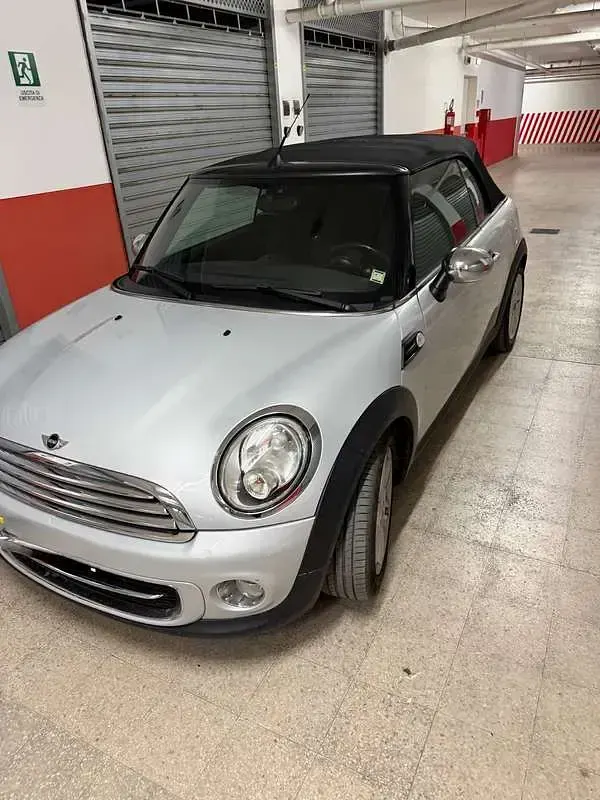 Usata Mini Cooper D Cabriolet 111 CV (81 kW) 2010 Argento Cabrio