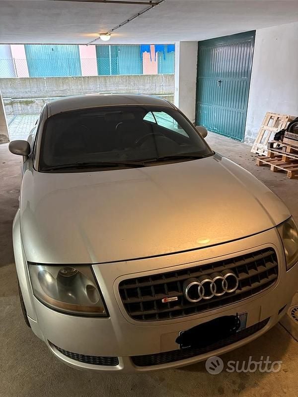 Usata Audi TT 179 CV (131 kW) 1999 Grigio Coupé