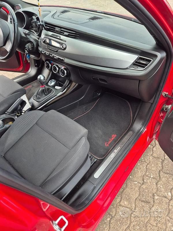 Usata Alfa Romeo Giulietta 170 CV (125 kW) 2012 Rosso Berlina