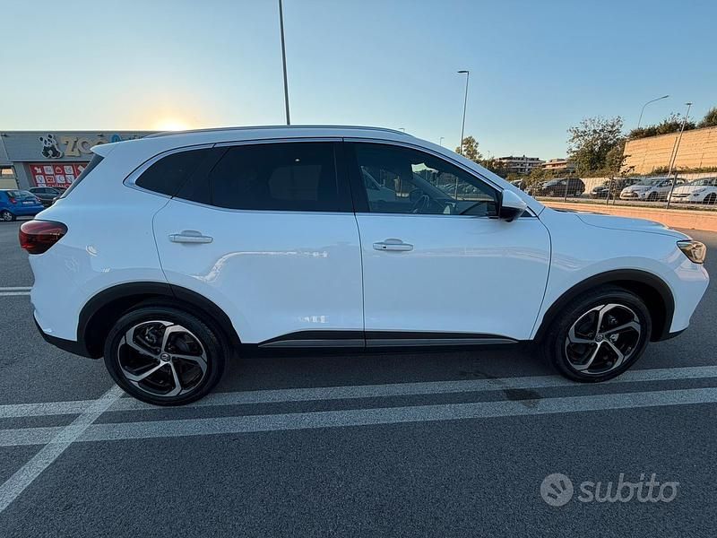 Usata MG HS Luxury 163 CV (119 kW) 2024 Bianco SUV