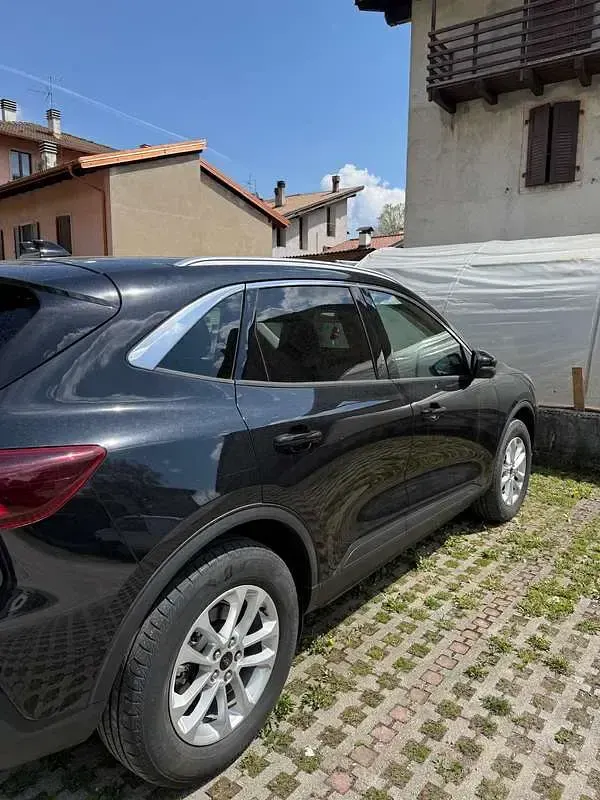 Usata Ford Kuga Titanium 151 CV (111 kW) 2024 Nero SUV