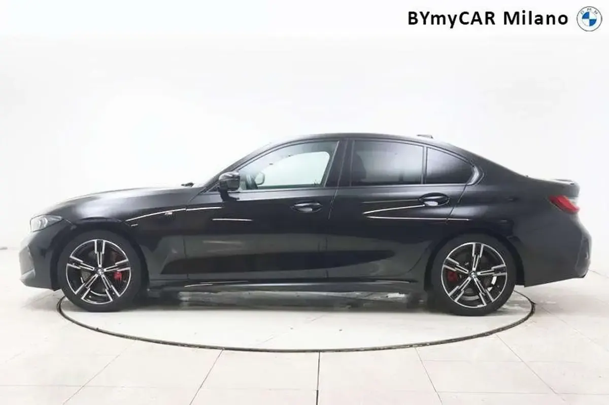 Usata BMW 320 M Sport 190 CV (139 kW) 2025 Nero zaffiro Berlina