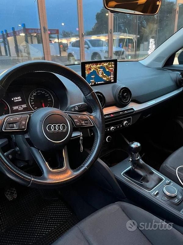 Gebraucht Audi Q2 Design 116 PS (85 kW) 2017 Grau SUV