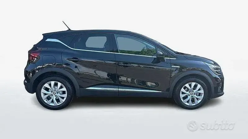 Usata Renault Captur Zen 101 CV (74 kW) 2021 Nero SUV