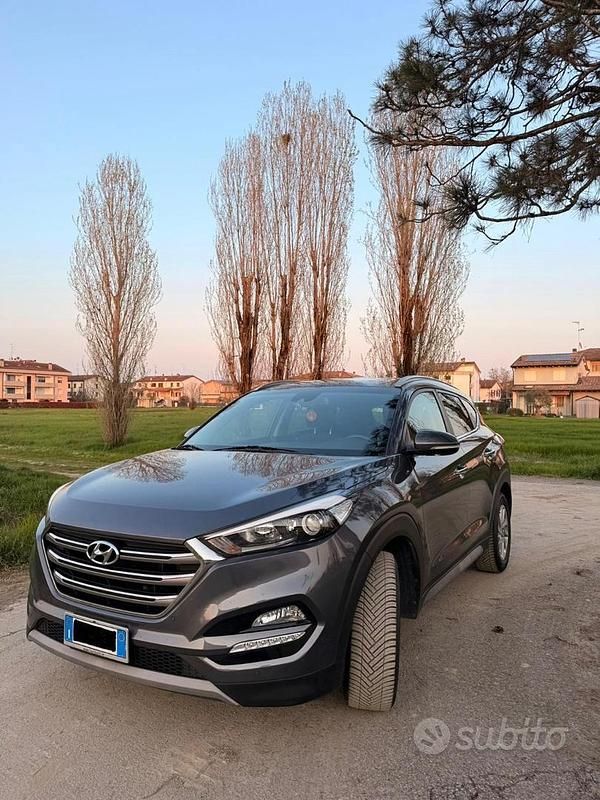 Usata Hyundai Tucson Xpossible 116 CV (85 kW) 2017 Grigio SUV