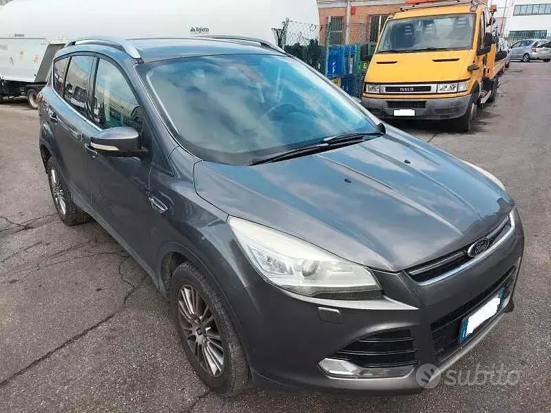 Usata Ford Kuga Titanium 140 CV (102 kW) 2013 Grigio SUV